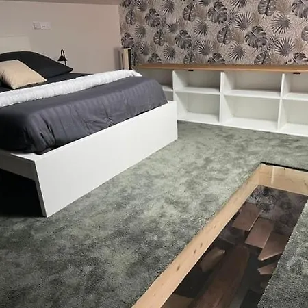 Апартаменты Petite Maison De Village A Bonnet Pres Riom *